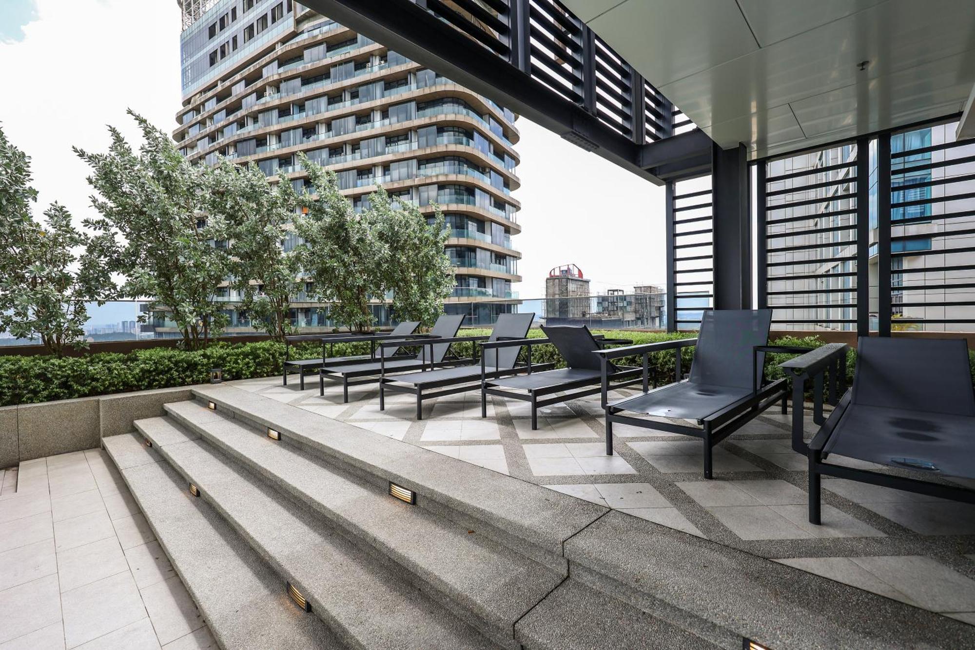 Mossaz Suites By Mykey Petaling Jaya Exterior photo